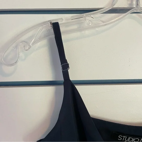 Women’s small navy blue Francesca‘s mini dress - Picture 9 of 9